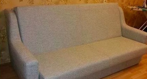Перетяжка дивана. Сусуман