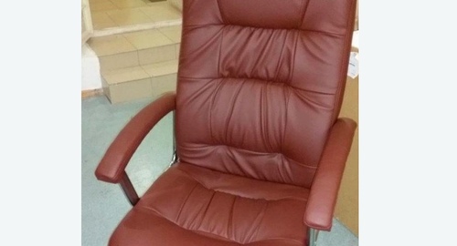 Обтяжка офисного кресла. Сусуман